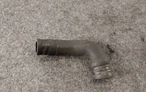 Jaguar XF X250 Engine coolant pipe/hose 4R836A886AA