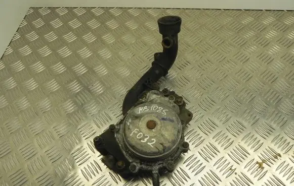 Mercedes-Benz E W212 Water pump A6512001901 MB1085