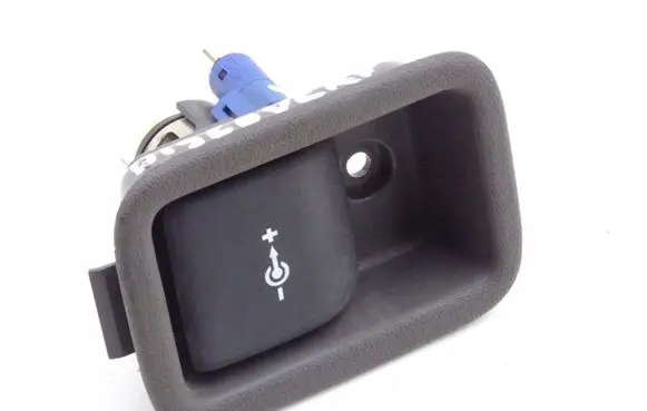 Land Rover Discovery 12 V Socket (front) AWR5168
