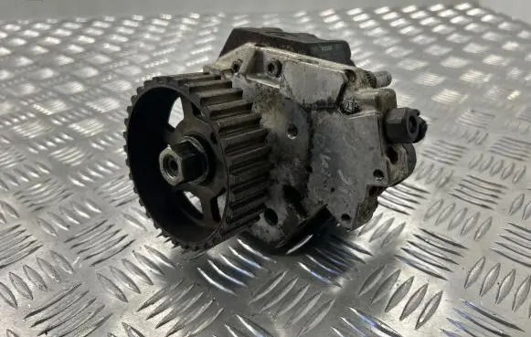 Fuel injection high pressure pump