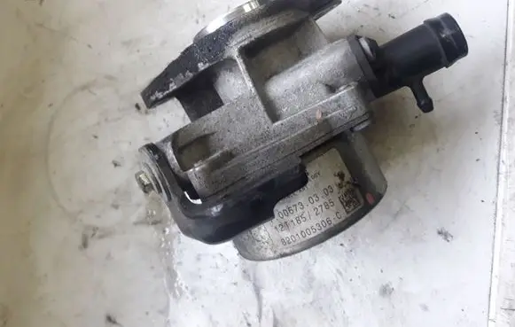 Renault Scenic III - Grand scenic III Vacuum pump 8201005306C