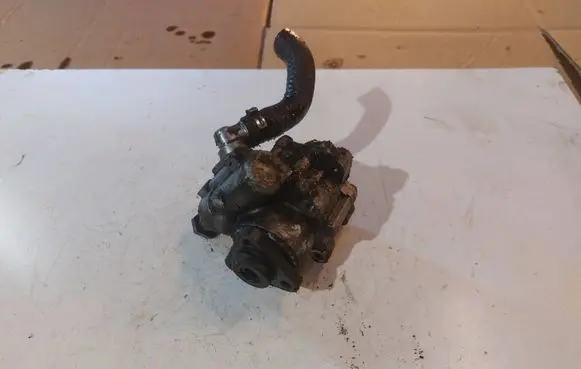 Audi A6 S6 C5 4B Power steering pump 8D0145177D 7690955104