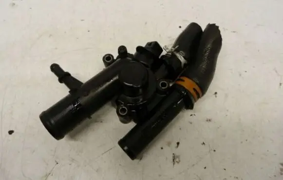 Thermostat/thermostat housing