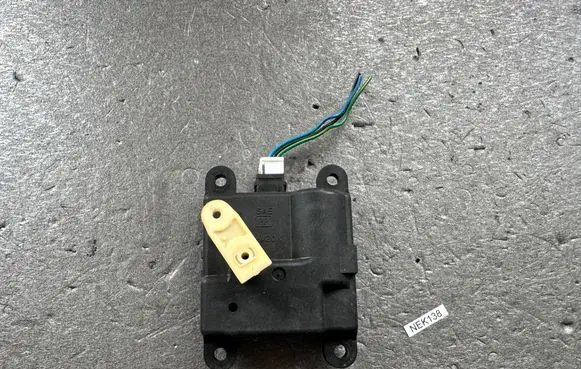 Nissan Patrol Y61 Other engine bay part 27732VB010 277427J100
