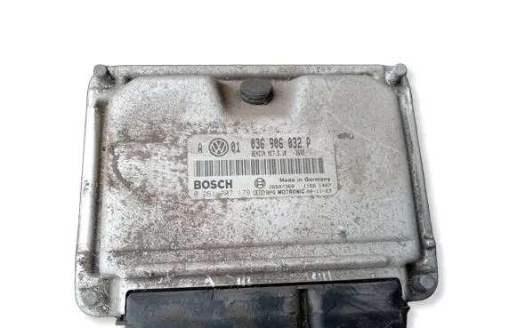 Volkswagen Golf IV Engine control unit/module 036906032P 26SA7368 0261207179