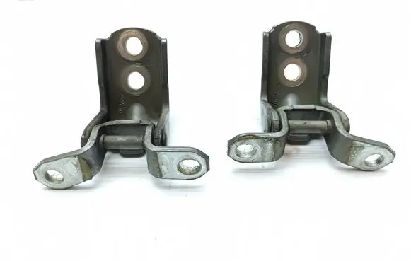 Nissan Navara D23 Front door hinge set 