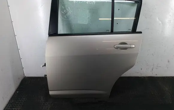 Nissan Tiida C11 Rear door K32