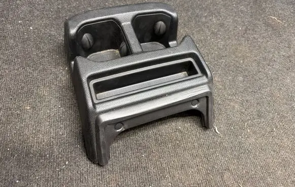 Jeep Grand Cherokee WL Cup holder back 6XW73TX7AA 00104386 DPR001002