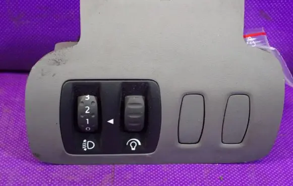 Renault Scenic II - Grand scenic II Light switch 82001218058