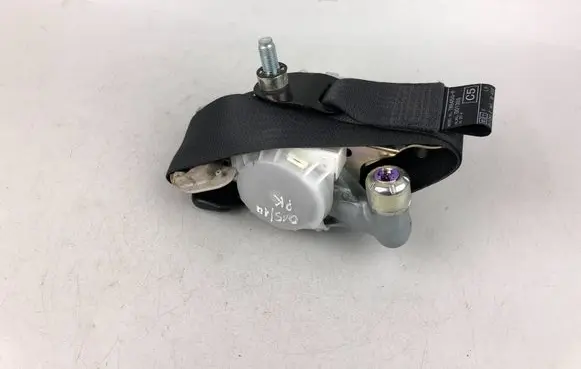 Subaru Outback (BS) Front seatbelt 7W8450P 7W8450-P E8067165