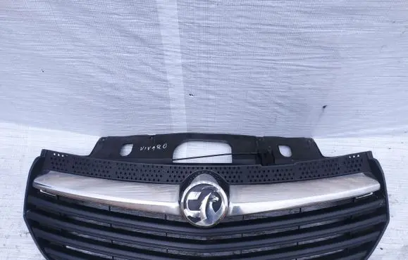 Opel Vivaro Front bumper upper radiator grill