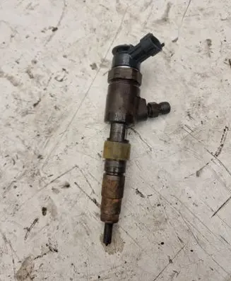 Fuel injector