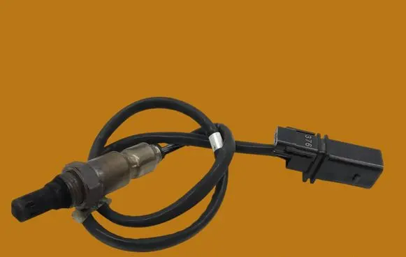 Volkswagen PASSAT B8 Lambda probe sensor 04L906262A