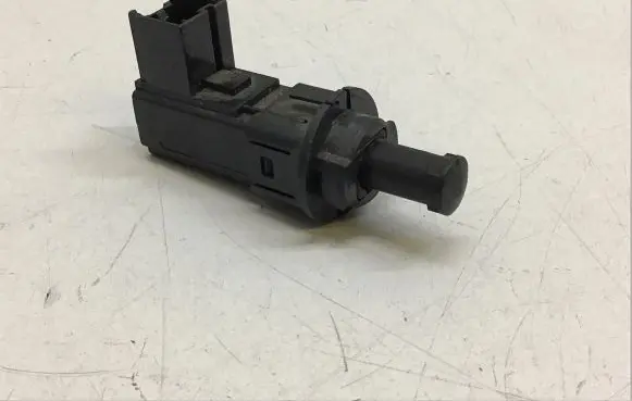 Dodge Durango Brake pedal sensor switch 64304A 68078700AD 0241404072