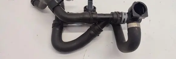 Engine coolant pipe/hose