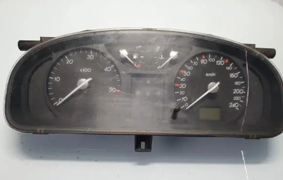 Renault Laguna II Speedometer (instrument cluster) 8200218863 7N1VV553