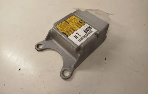 Toyota Prius+ (ZVW40) Airbag control unit/module 8917047220