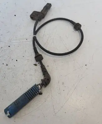 BMW X5 E53 ABS brake wheel speed sensor 6752682