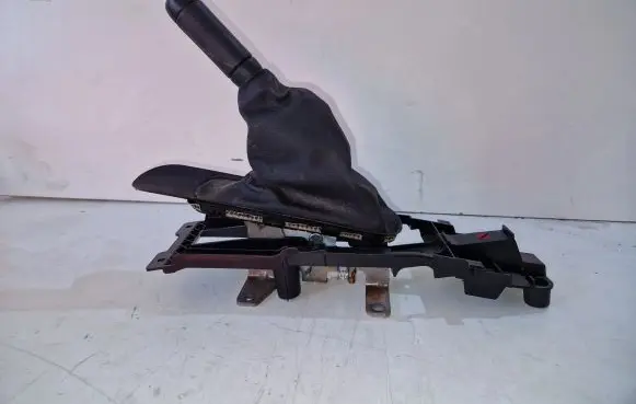 Mini One - Cooper Coupe R56 Handbrake/parking brake lever assembly 6774814