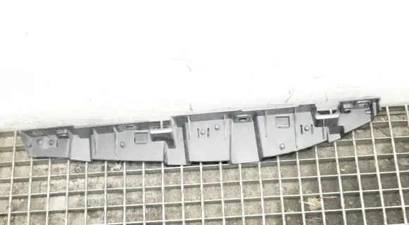 BMW i3 Fender mounting bracket 7299184