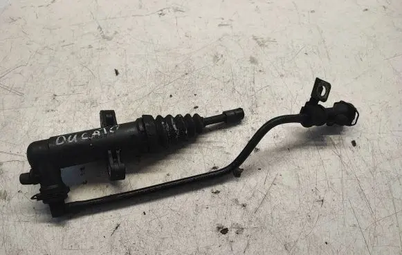Clutch slave cylinder