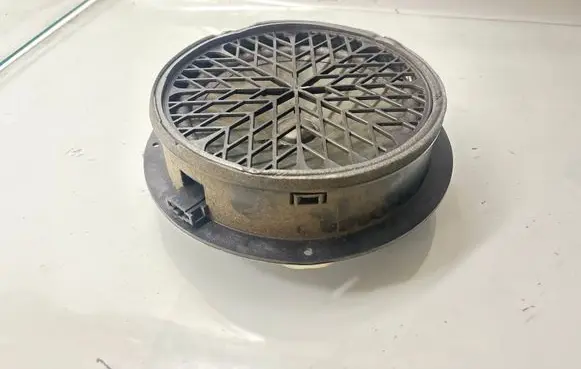 Audi A4 S4 B8 8K Front door speaker A0112501