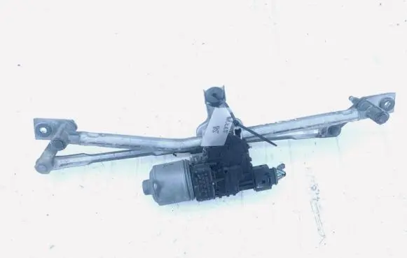 Skoda Fabia Mk1 (6Y) Front wiper linkage and motor