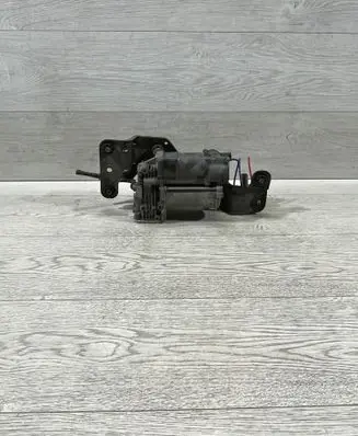 BMW X5 E70 Air suspension compressor/pump 6799419