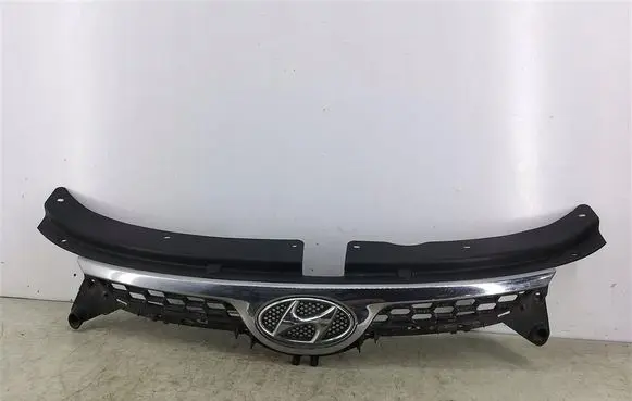 Hyundai i10 Front bumper upper radiator grill 863660X000