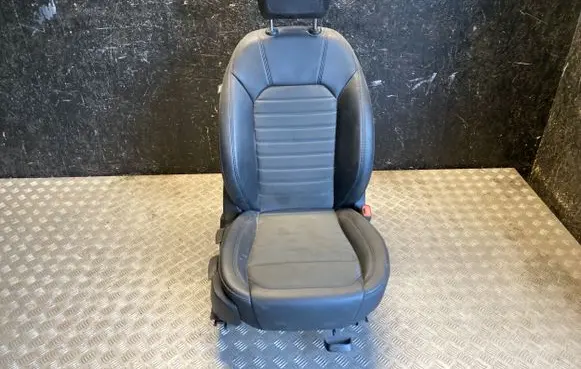 Alfa Romeo Giulia Front double seat 