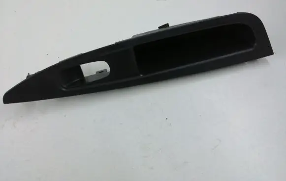 Nissan Qashqai Rear door window switch trim 829614AA0AX