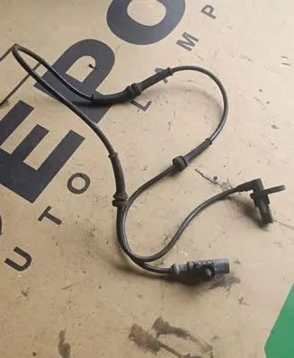 Land Rover Range Rover Sport L320 ABS brake wheel speed sensor 0265007924