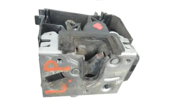 Opel Corsa C Front door lock 24434882