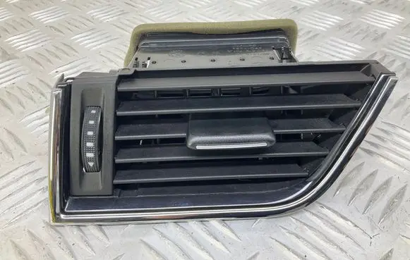 Skoda Octavia Mk3 (5E) Dashboard side air vent grill/cover trim 5E0819701 5E0819701A
