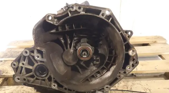Opel Astra J Manual 5 speed gearbox 55565177