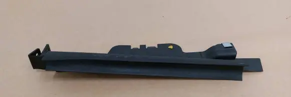 Rear door rubber seal (on body)