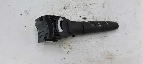 Nissan X-Trail T30 Wiper control stalk 252608H905 5929