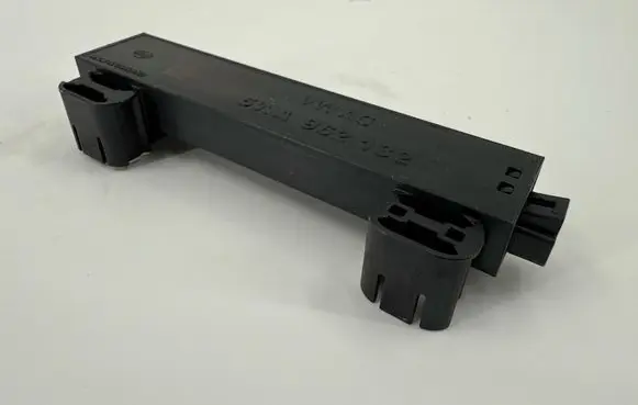 Volkswagen Golf VIII Keyless system antenna 5WA962132