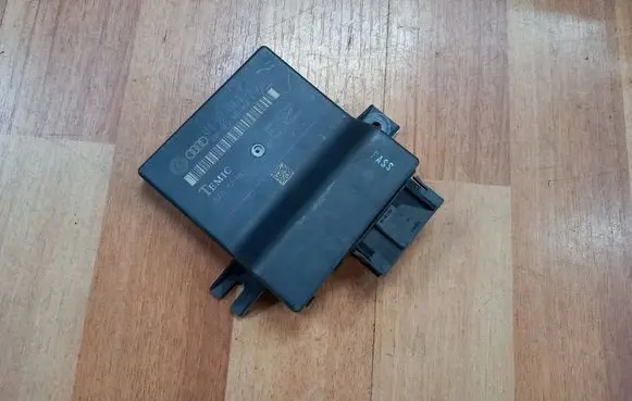 Audi A6 S6 C6 4F Gateway control module 4F0907468D 4F0910468A