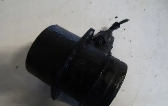 Renault Kangoo I Mass air flow meter 8200357204