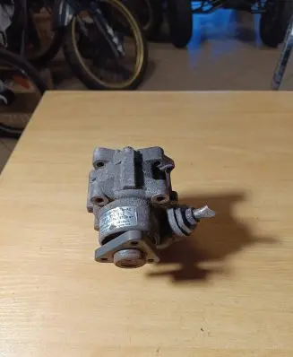 Ford Scorpio Power steering pump 95GB3A674AC 7691955152