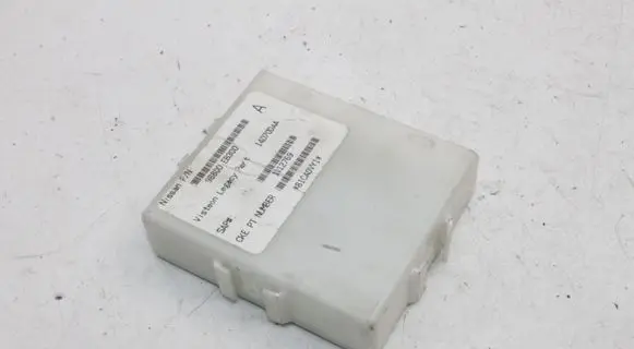 Nissan Pathfinder R51 Central body control module 98800EB300