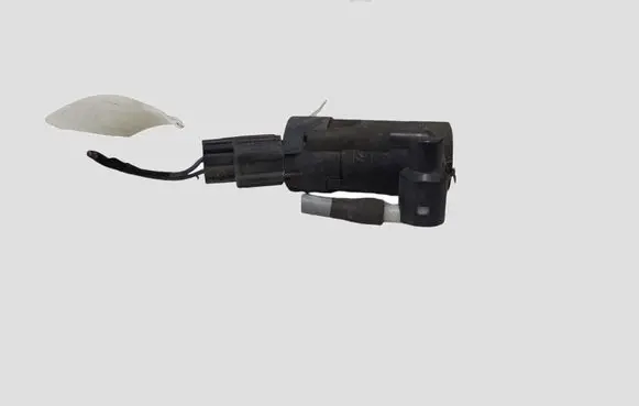 Volvo V70 Windscreen/windshield washer pump