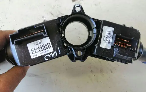 Hyundai i40 Tailgate/trunk/boot open switch 202TYS