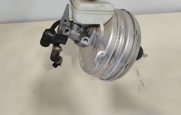 Audi A8 S8 D4 4H Brake booster 4H0612103C