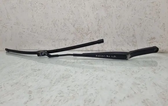 Volkswagen PASSAT B6 Front wiper blade arm 3C1955409C
