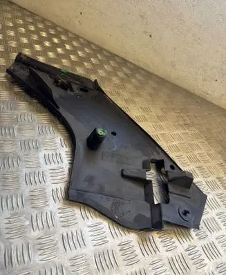 Audi Q7 4M Under headlight/headlamp trim 4M0805286A
