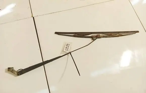Suzuki Ignis Front wiper blade arm