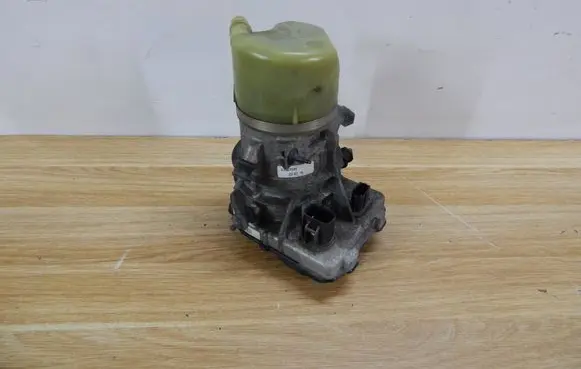 Volvo XC60 Power steering pump 31387595 220216