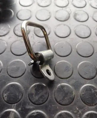 BMW 3 E90 E91 Tie down hook / loop 7129196